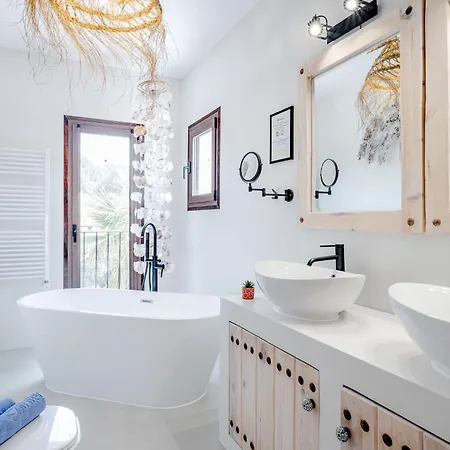 Lantana By Interhome