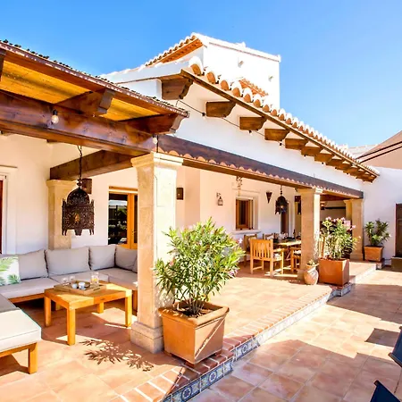 Lantana By Interhome فيلة