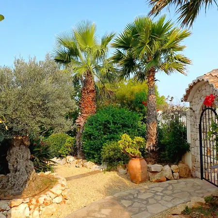 Lantana By Interhome فيلة خافييا